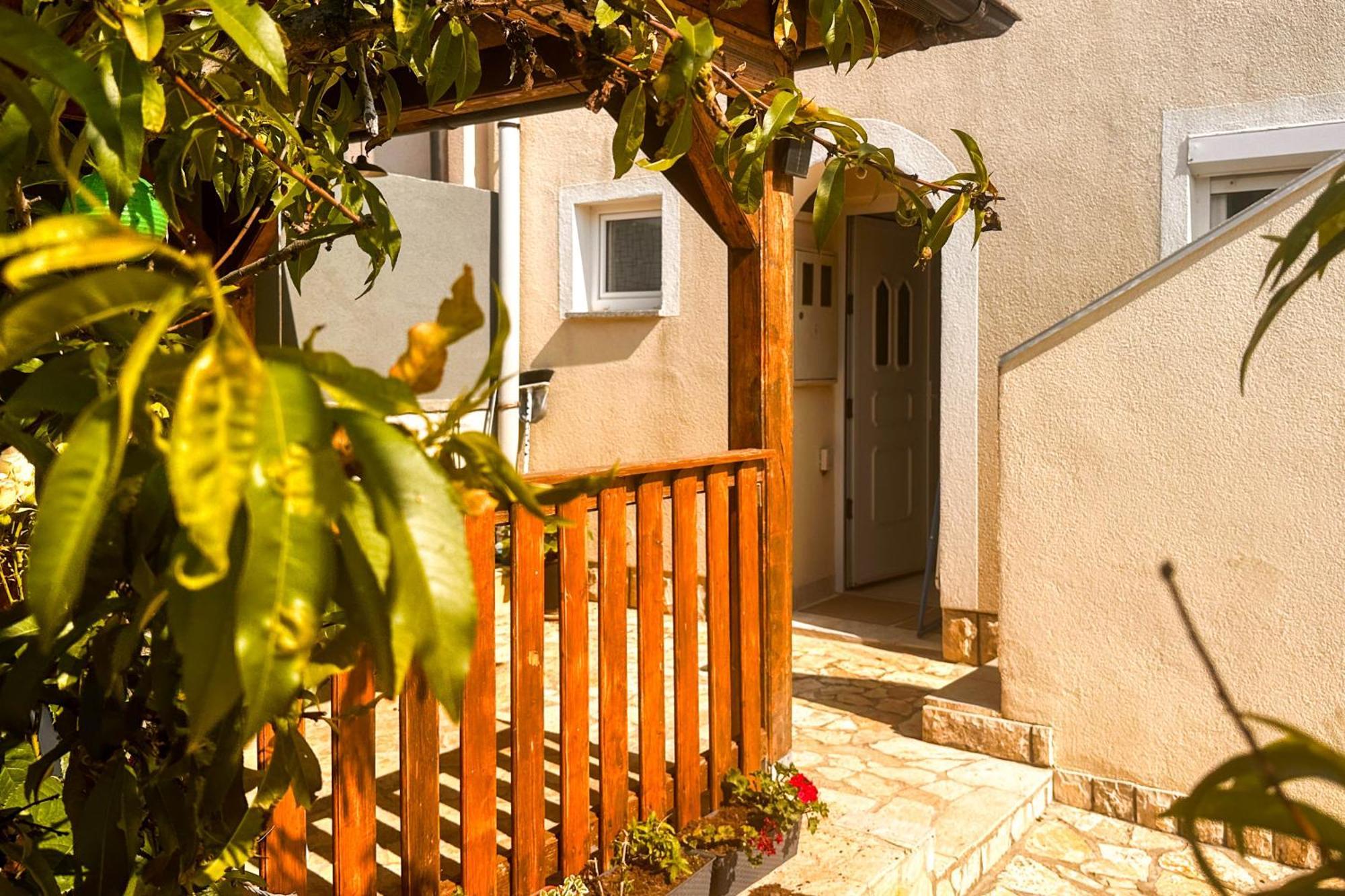 Apartmani Trupeljak Mandre Exterior foto